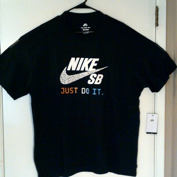 NEW NIKE SB "Just Do It Artistic Graphic Tee" MEN'S BLACK T-SHIRT XL HJ5564-010 - Picture 1 of 7